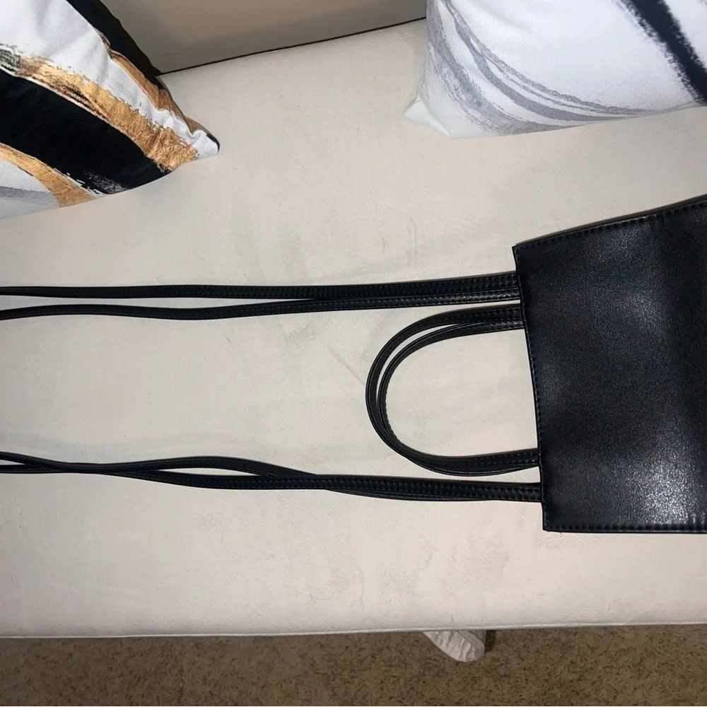 Barely used Telfar Mini Bag in Classic Black (Small) - Picture 4 of 4
